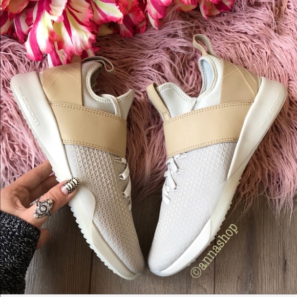 NWT Nike Air Zoom strong  - Picture 2 of 8